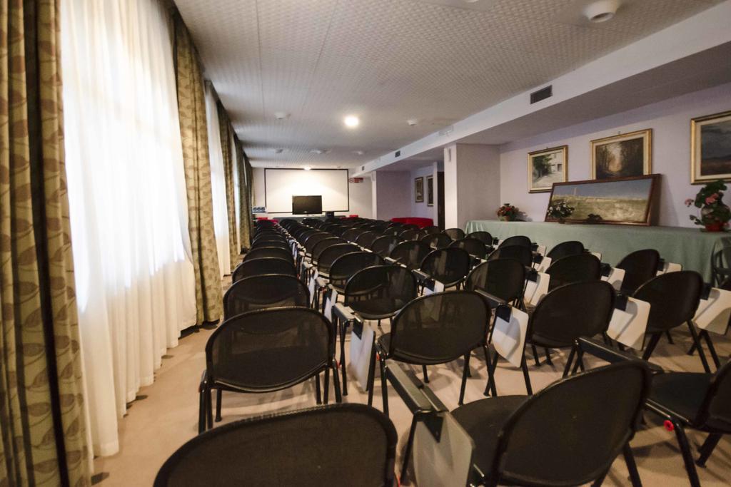 Grand Hotel Helios Tarquinia Exterior foto
